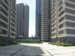 解放路山大路華強朝南向60平精裝家具家電齊全領包入住看圖說話