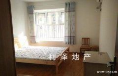 西客站 海亮藝術(shù)華府 精裝三室 家具家電齊全 拎包入住 干凈